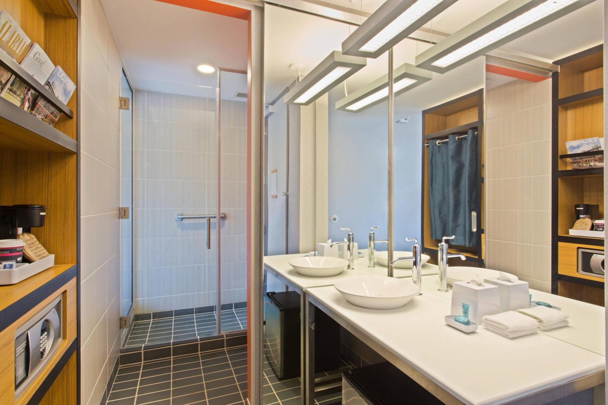 Aloft Birmingham Soho Square Hotel Homewood Bagian luar foto